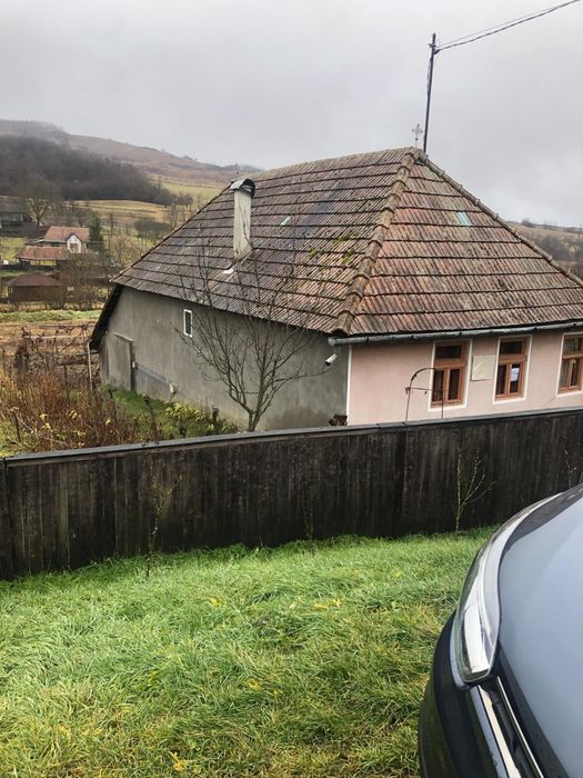 Casa in centrul com. Faragau, cu 3000 mp de gradina