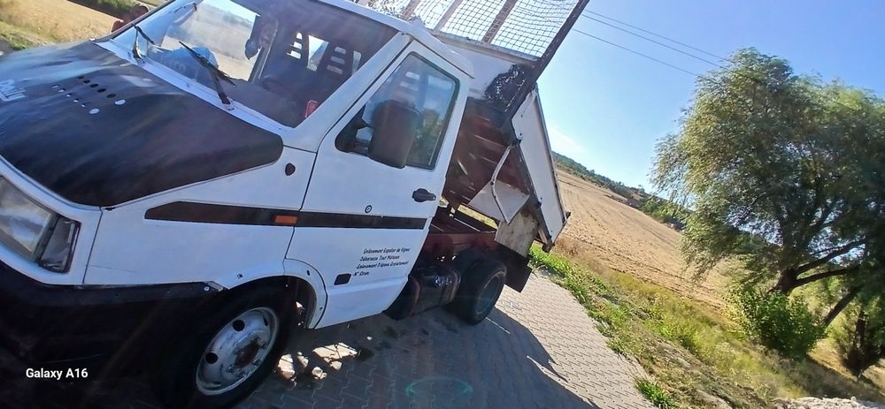 Vand iveco daily anul 1999 motor 2.8 110cai turbo