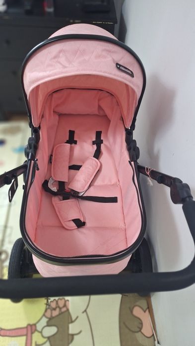 Carucior 3 în 1 fetite,folosit,dar este bine întreținut.