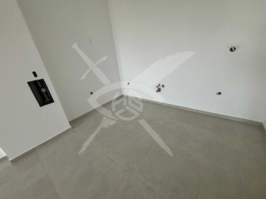 Продава се Двустаен апартамент в с. Шкорпиловци, Област Варна - 60 кв.м за 1167 €/кв.м - Снимка #2