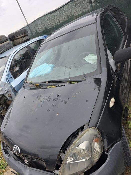 Oglinda usa fuzeta punte cutie oglinda Toyota Yaris Piese