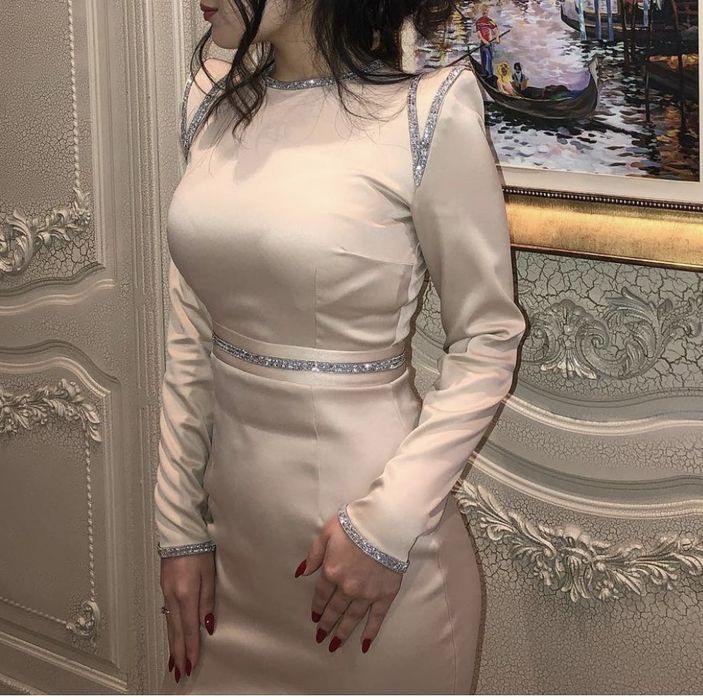 Платье вечернее , на выпускной