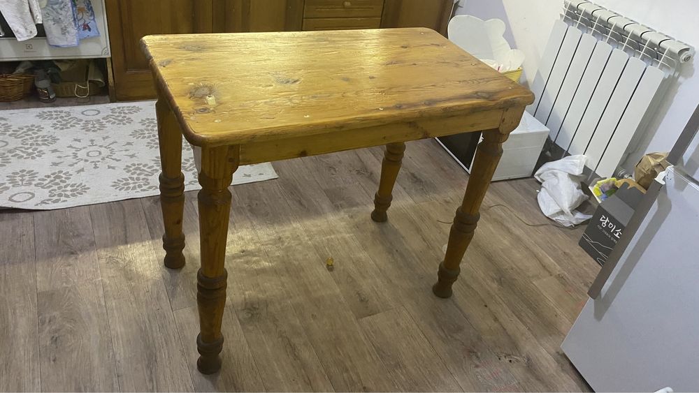 Стол деревянный