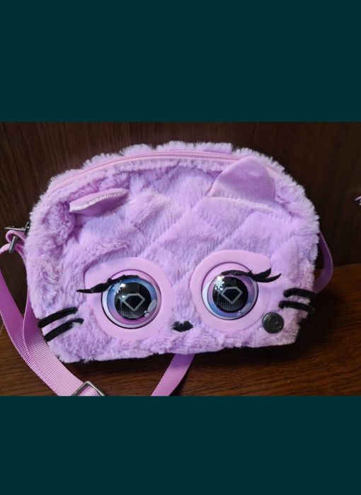 Чанта коте с мигли