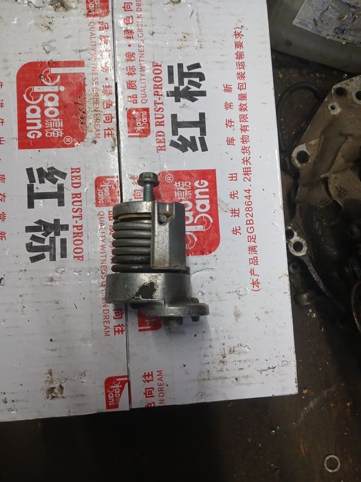 Натяжитель Фольксваген AEK