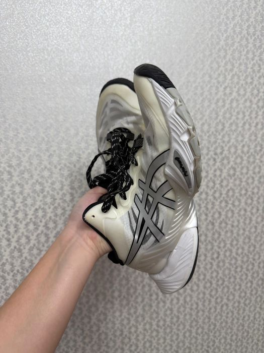 Волейбольные кроссовки Asics Metarise