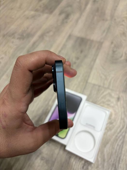 Продам iPhone 14