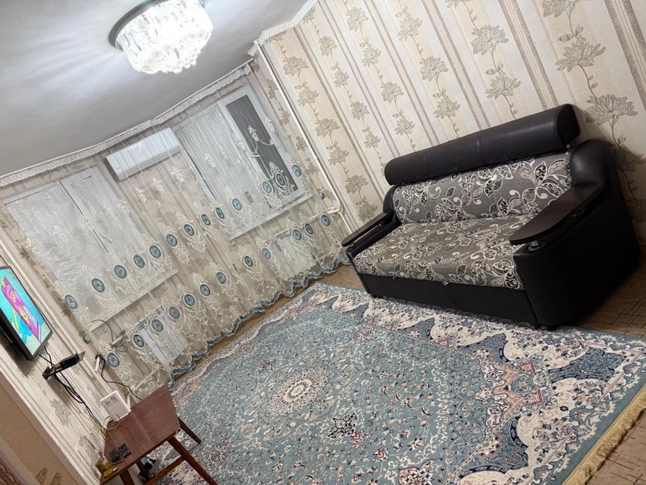 Большой коверь в хорошем состояний