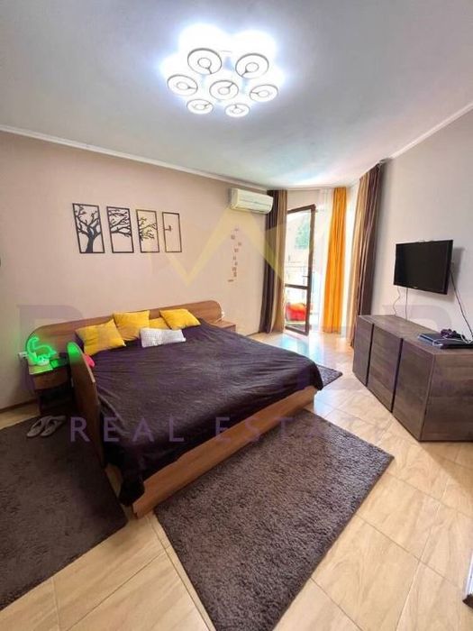 Продава се Тристаен апартамент в к.к. Слънчев бряг - 85 кв.м за 1071 €/кв.м - Снимка #3