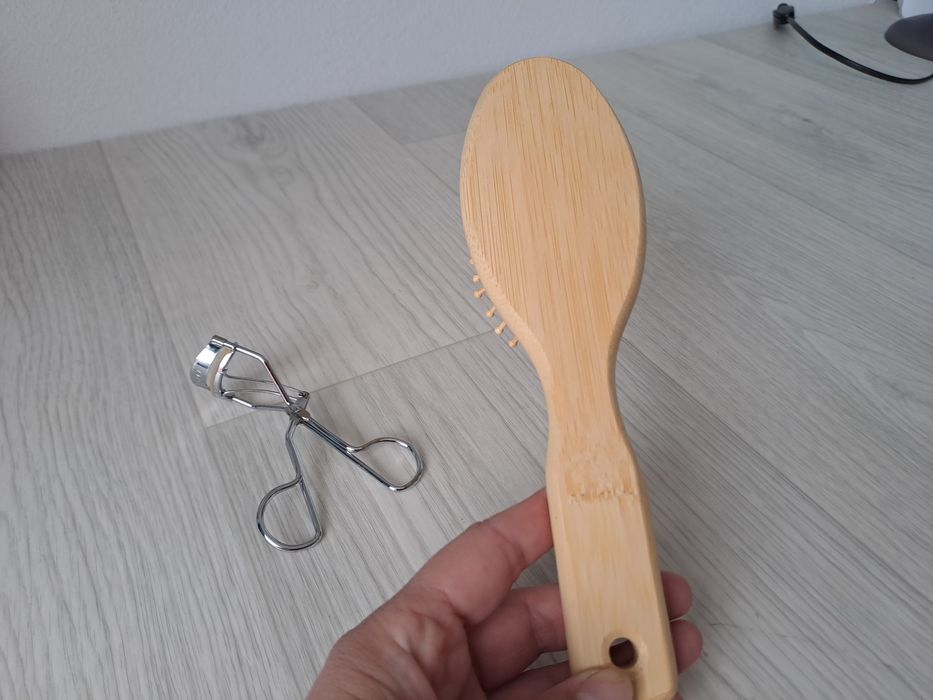 Cleste curbare gene + Perie par