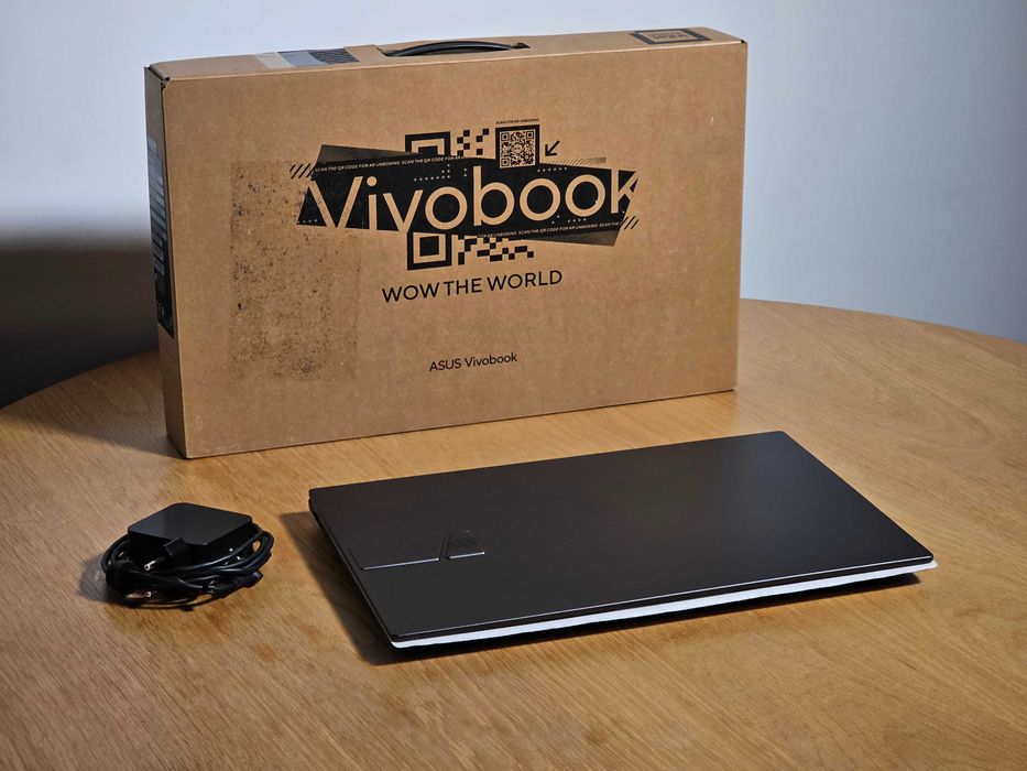 Laptop ASUS VivoBook 15X OLED i7-1360P, 16GB RAM, 1TB SSD, 2.8K OLED, Garantie