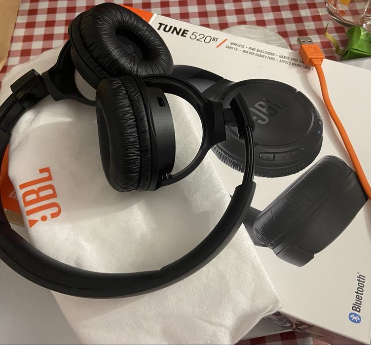Căști JBL 520 BT