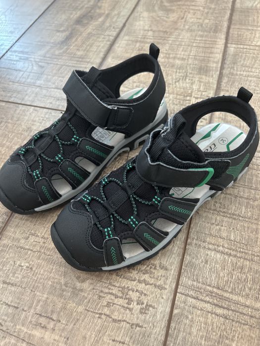 Детски сандали за момче