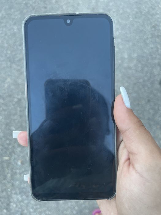 Продавам samsung Galaxy A16
