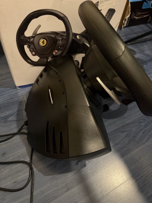 Volan + pedale Thrustmaster Ferrari 488 GTB