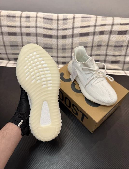 Adidasi “Yeezy 350 v2 Withe” (Sigilat)