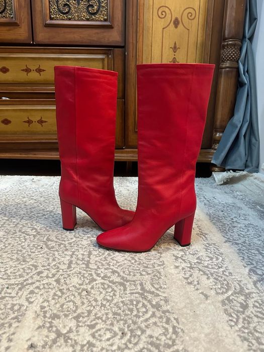 Платья на выход.