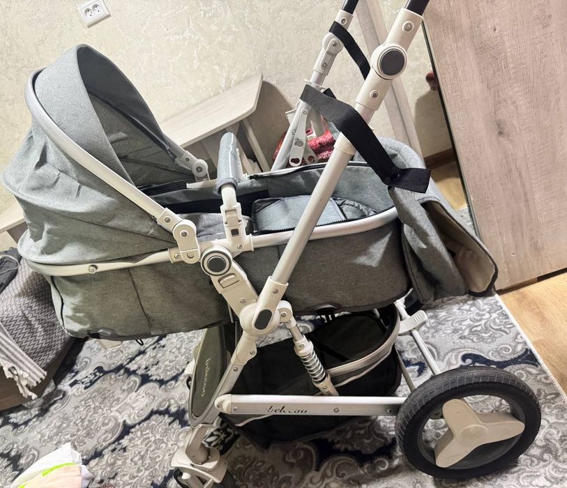 Продается коляска фиомы Beleсоо