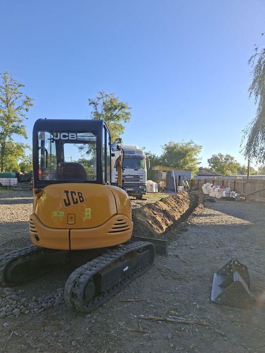 Miniexcavator de inchiriat  YMR
