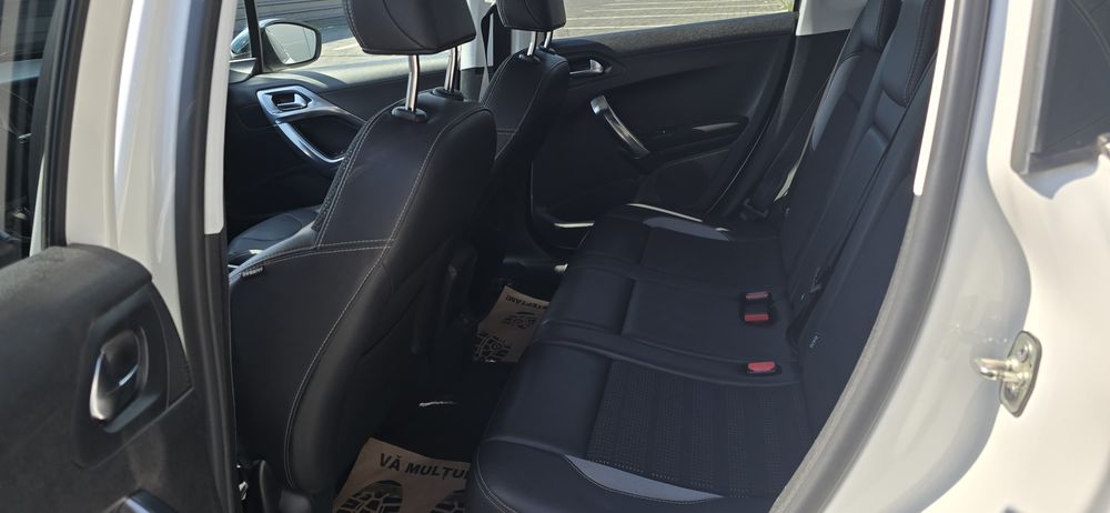 Peugeot 2008 1.6 diesel -an fabricație 2014