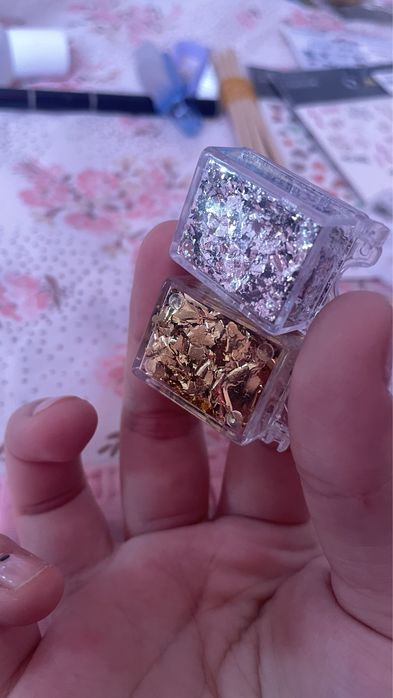 Для дизайна ногтей