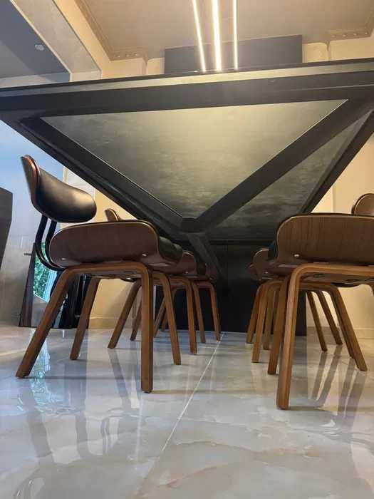 Луксозна маса със столове