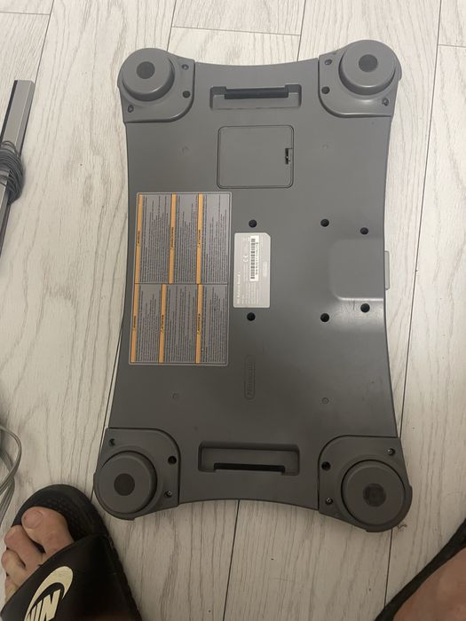 Consolă Wii Black Edition + Placă Fitness + Pachet 13 Jocuri