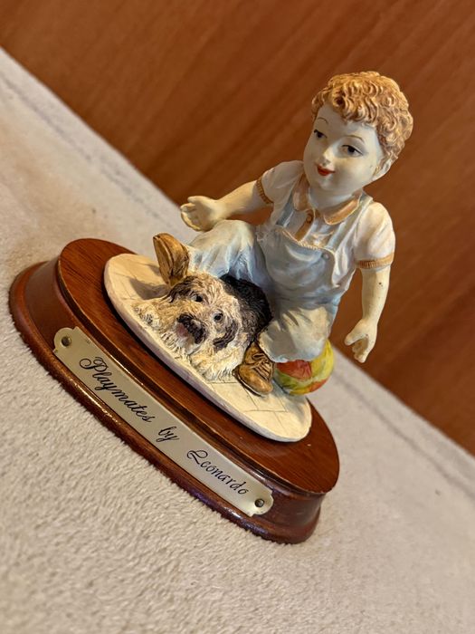 Фигура Бисквитен порцелан - от серията Леонардо - Colection Leonardo