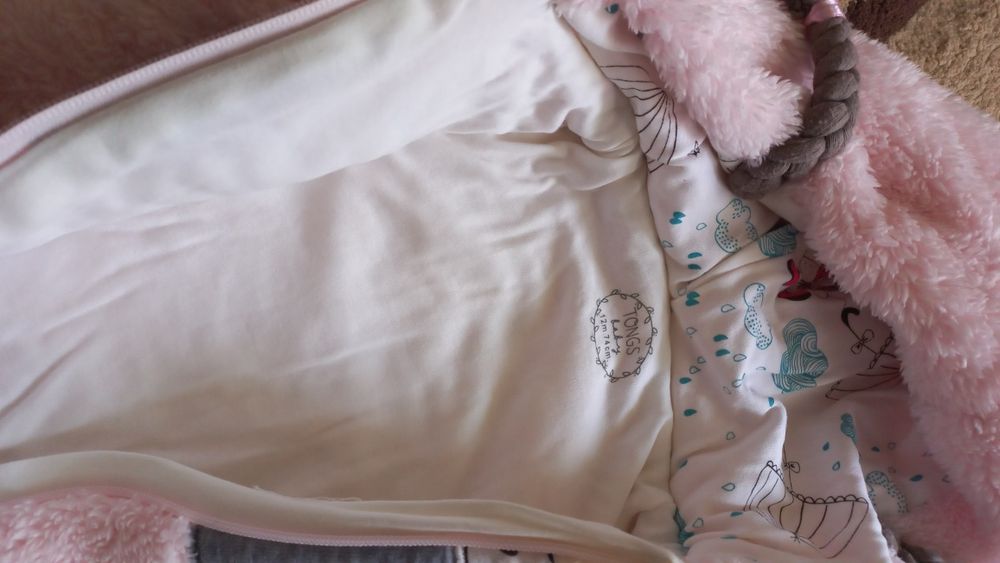 Продам комбинезоны м куртки