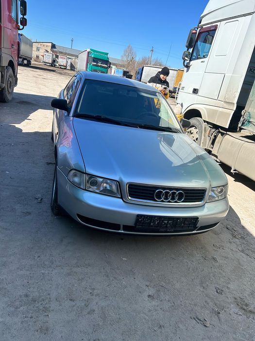 Фары Audi A4 B5 дорестайл