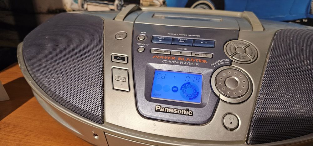 Panasonic RX ES 27 radio casetofon cu cd