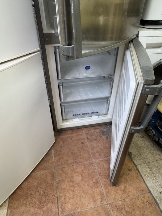 Хладилник с фризер whirpool