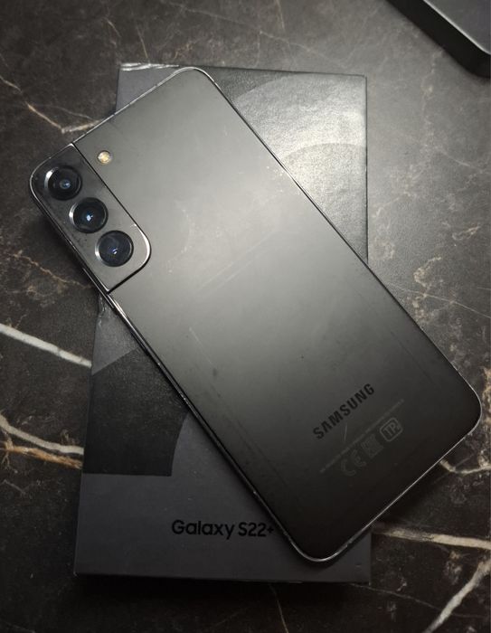 Samsung s22 plus 256/8
