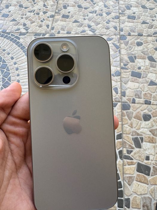 iPhone 15 pro 128 gb