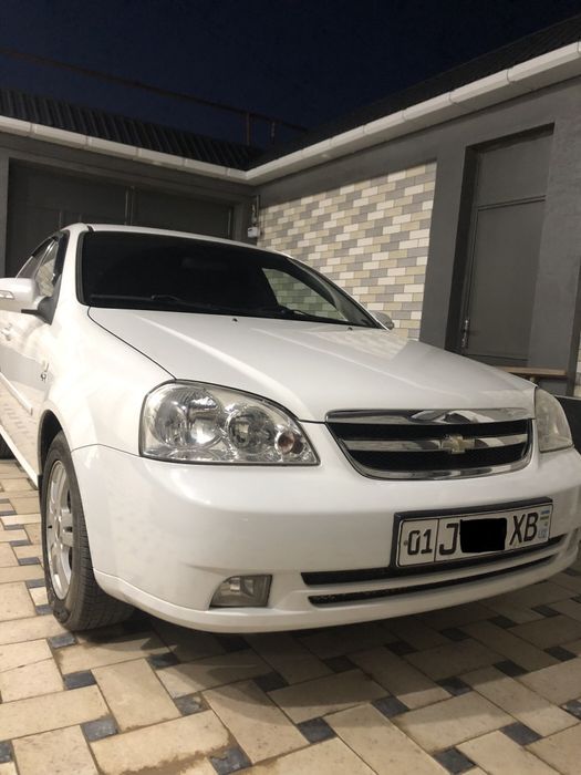 Lacetti 1.8 sotiladi 8,500$