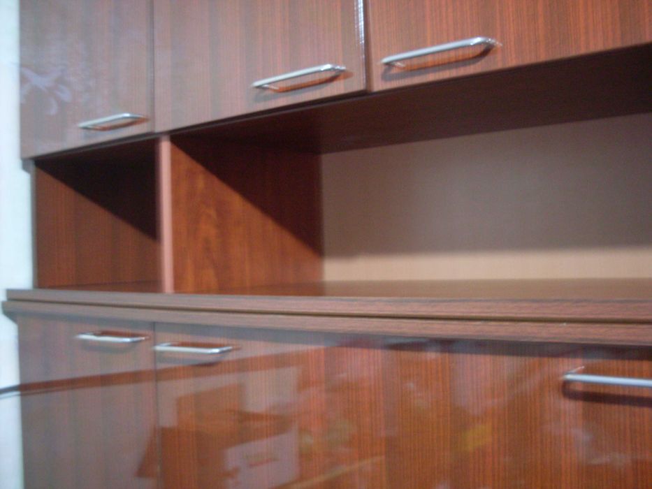 Холна секция- библиотека.