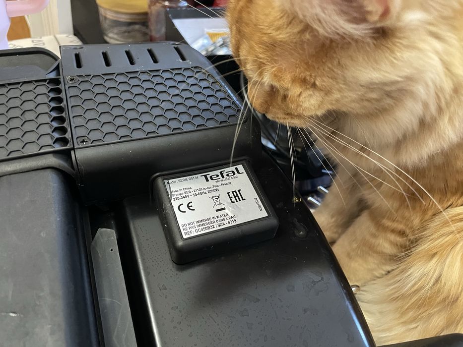 Продам электрогриль Tefal Serie G01-M