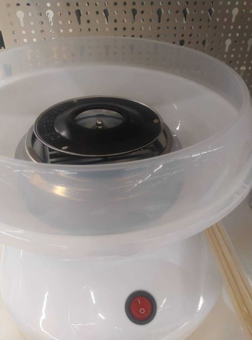 Машина уред за захарен памук диаметър 25 см. 550 W и 10 пръчици.