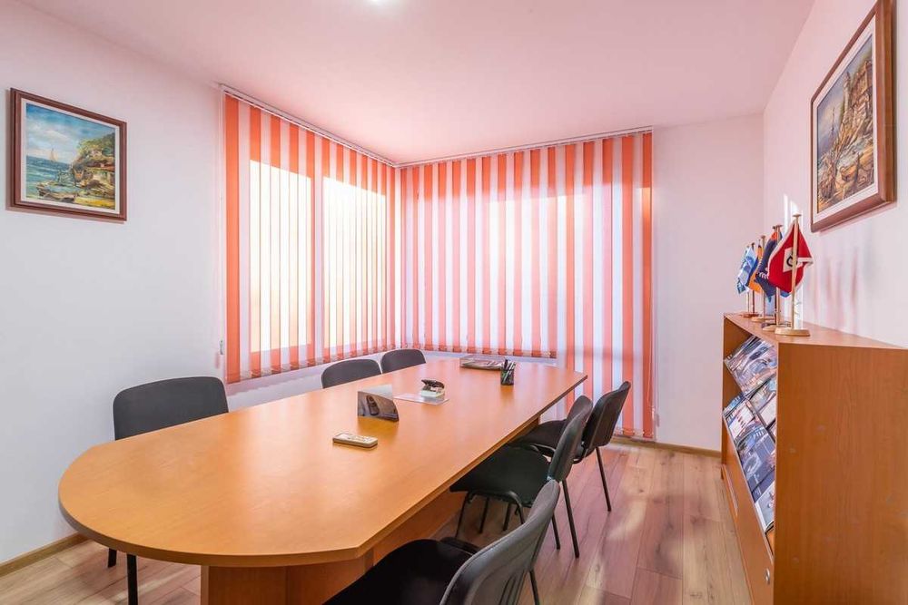 Дава се под наем Офис в Варна, Левски - 110 кв.м за 800 € - Снимка #1