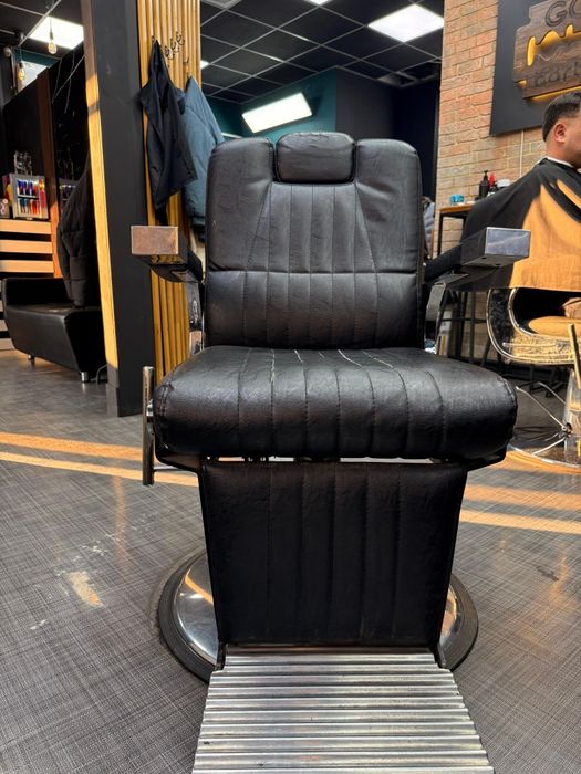 Продаются кресла для барберов