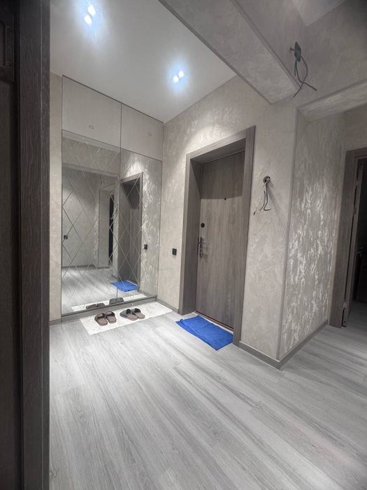 Сдаётся в аренду.  3 - х комнатная.  М. Горький.