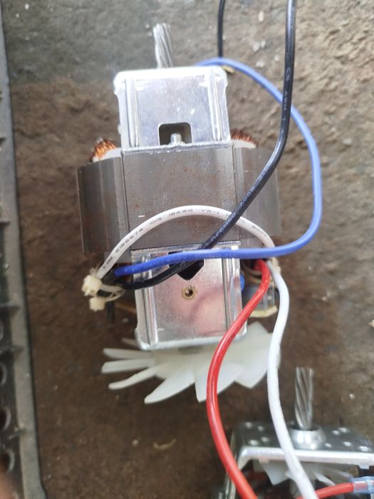 Моторчик  для мясорубки и тд