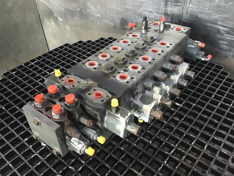 Distribuitor Liebherr LH22 - Piese de schimb Liebherr