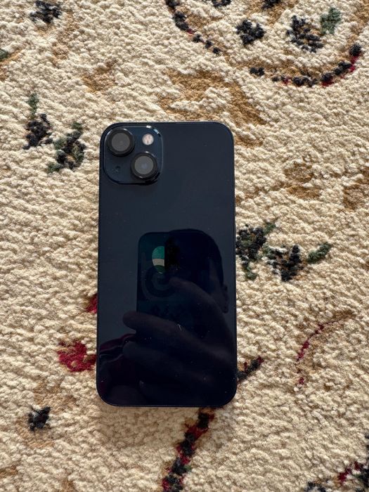 Продам Iphone 13