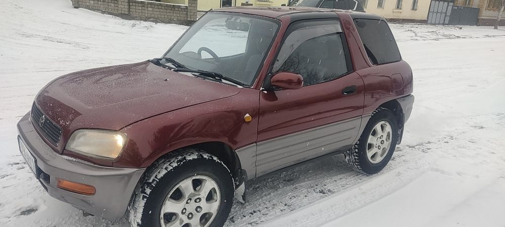 Продам машину Toyota RAV4