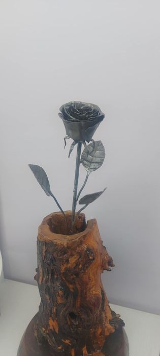 Розa от метал кована роза