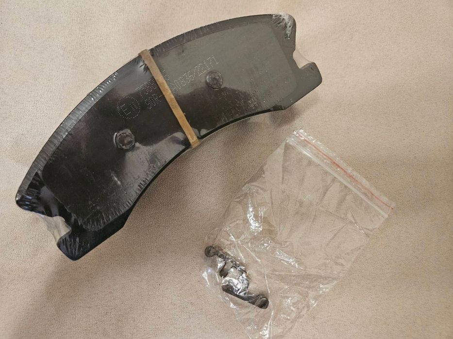 Нови Накладки за Jeep Grand Cherokee