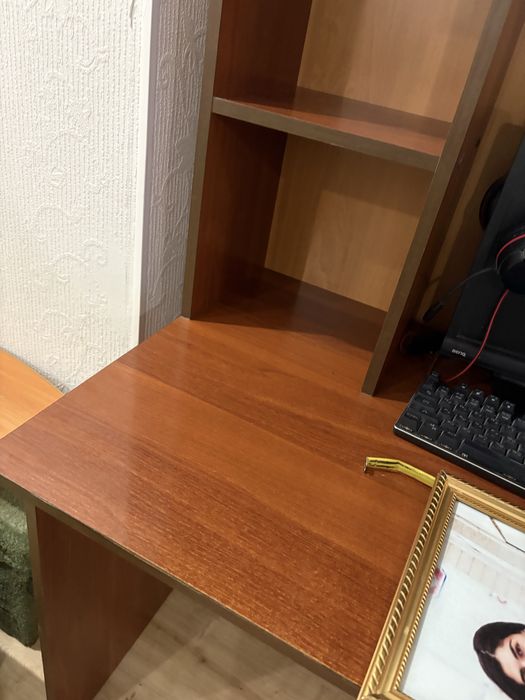 Продам компьютерный стол