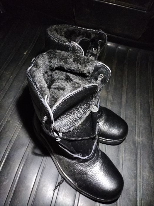 Продам берцы новые