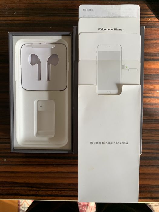 IPhone 8 karobka full komplekt